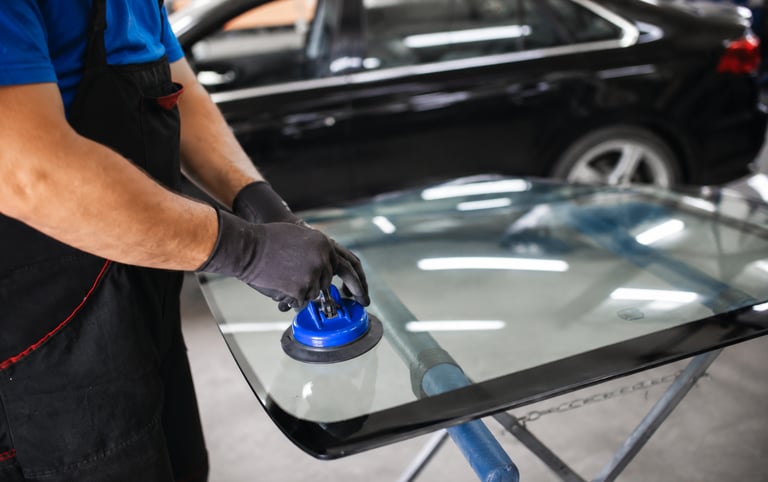 mobile auto glass repair technician arriving customer home Palm Bay