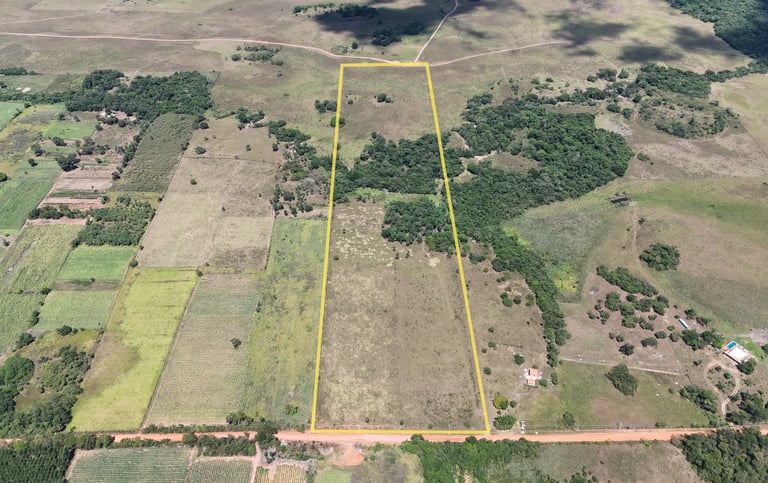 12 Hektar Grundstück bei Natalicio Talavera, nahe Independencia