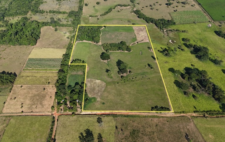 Gepflegtes Grundstück mit Weitsicht und Eignung für Pferdehaltung in Independencia