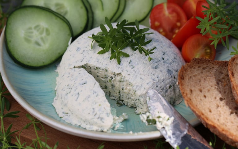 Frischkäse aus Labkraut Rezept – Natürlich und Lecker