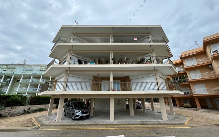 Rehabilitación de fachada con pintura de alta calidad en Denia y alrededores