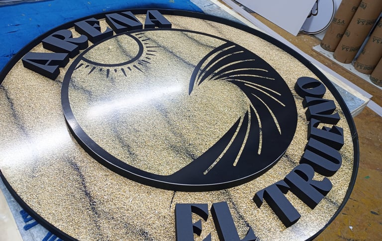 Logo en corporeas de "Arenas el trueno"