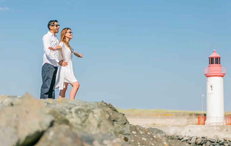 Séance couple sur Oleron avant leur mariage en Charente Maritime