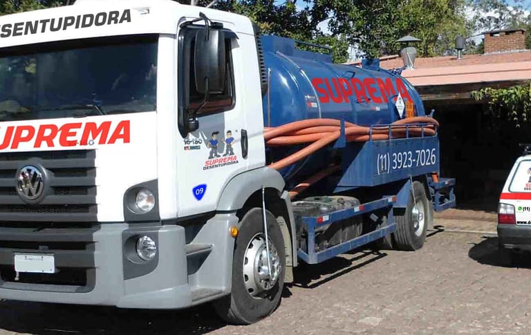 desentupimento com caminhão