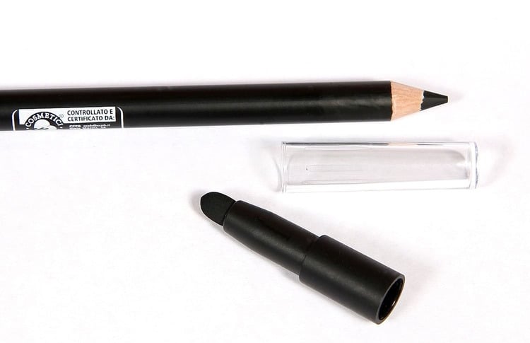 Crayon noir mat yeux professionnel bio certifié de Méthode K