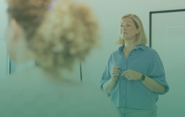 Iris Van Belleghem begeleidt een Lencioni teamcoachingtraject rond vertrouwen en samenwerking