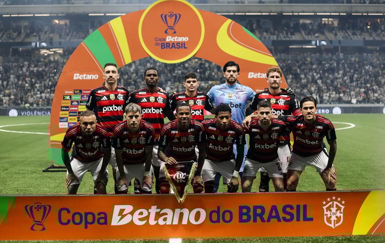 11 iniciais no jogo de volta contra o Atlético MG pelas oitavas de final da Copa do Brasil 2025.
