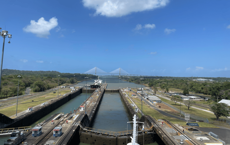 a large ship passing through the panama canal