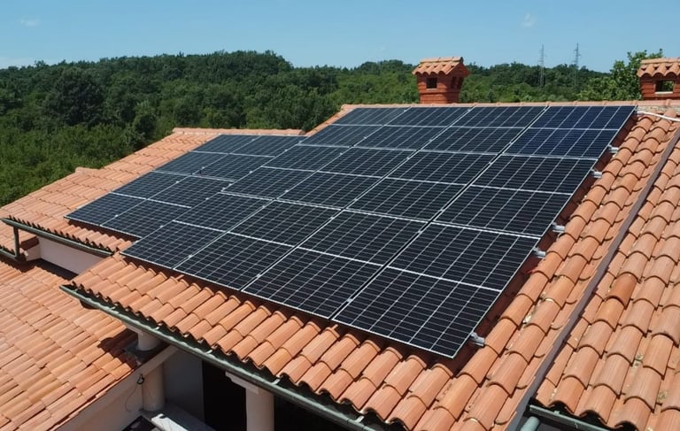 Solarni paneli na crep krovu primorje