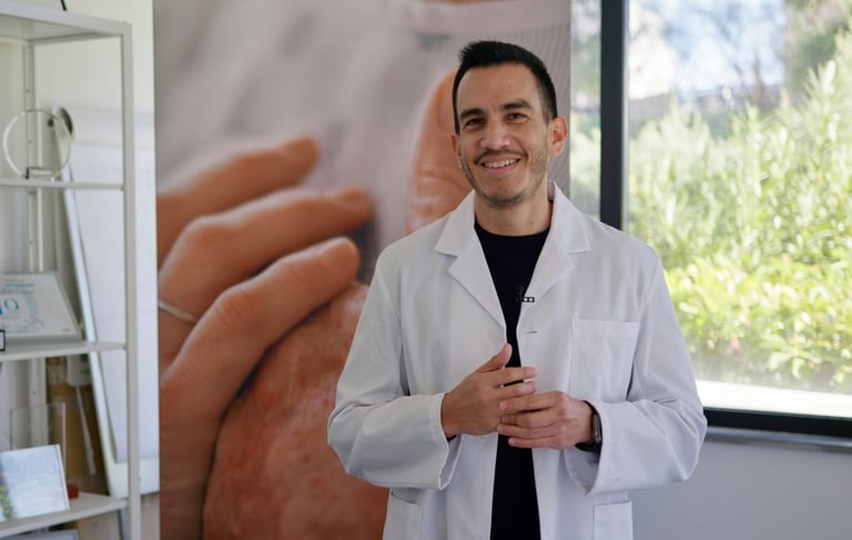 COMERCIAL CLINICO VIDEO MARKETING PARA AMBITO MEDICO Y CLINICO, DENTAL, PROTESIS, HOSPITALES, CIRUJI