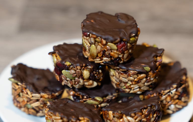 Cranberry & Orange seed bites with dark chocolate