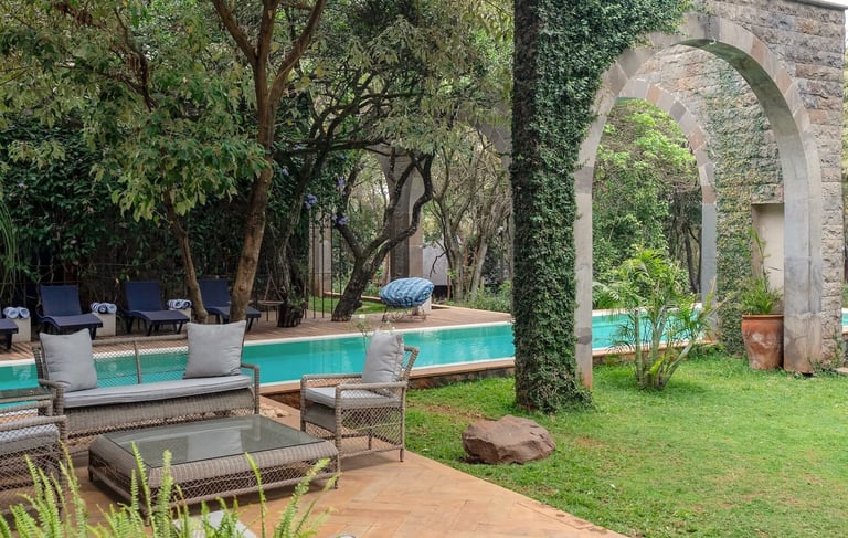 Giraffe Manor Kenya pool
