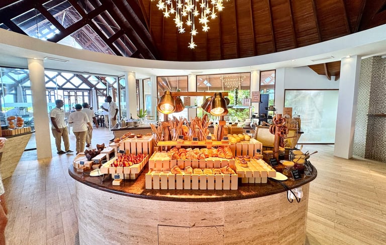 Baros Maldives breakfast