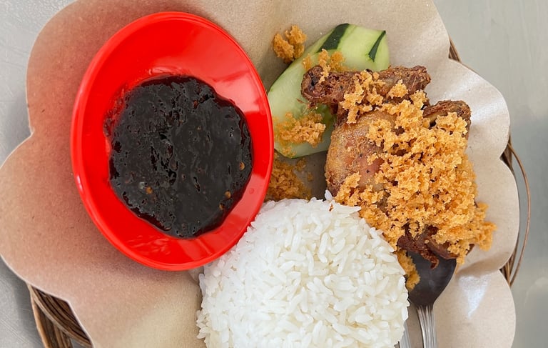 Pahe Nasi Dada Kremes