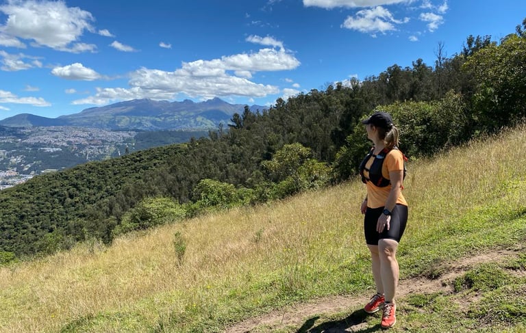 trek to Ilalo summit in Quito