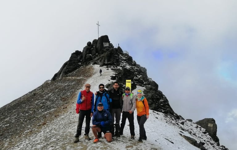 Guagua Pichincha crater rim