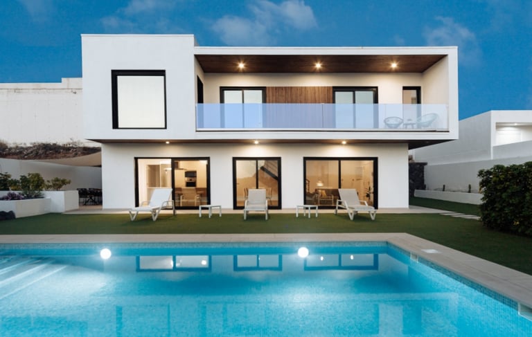 Vivienda con estructura de madera a medida en Adeje