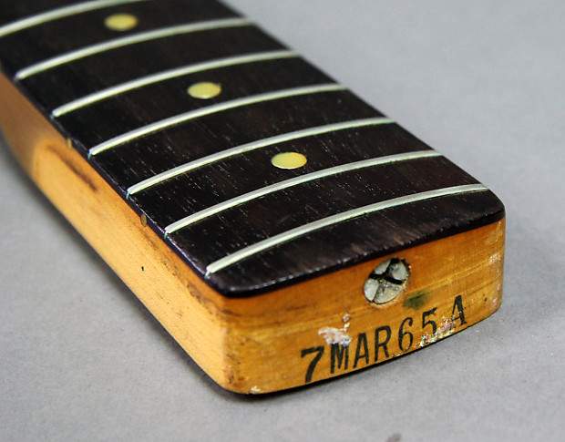Fender veneer fretboard