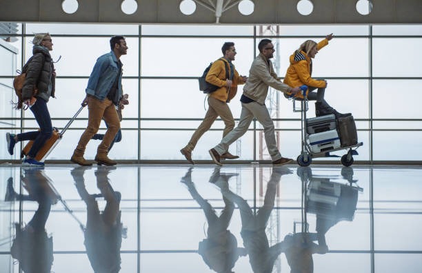 utasok vidáman a terminálban BikkesBusz