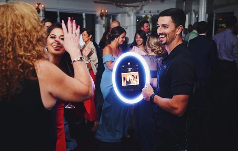 roaming photobooth wedding toronto