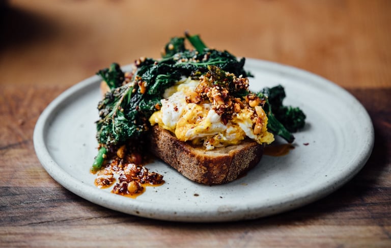 Cheesy Eggs with Kale & Peanut Rãyu