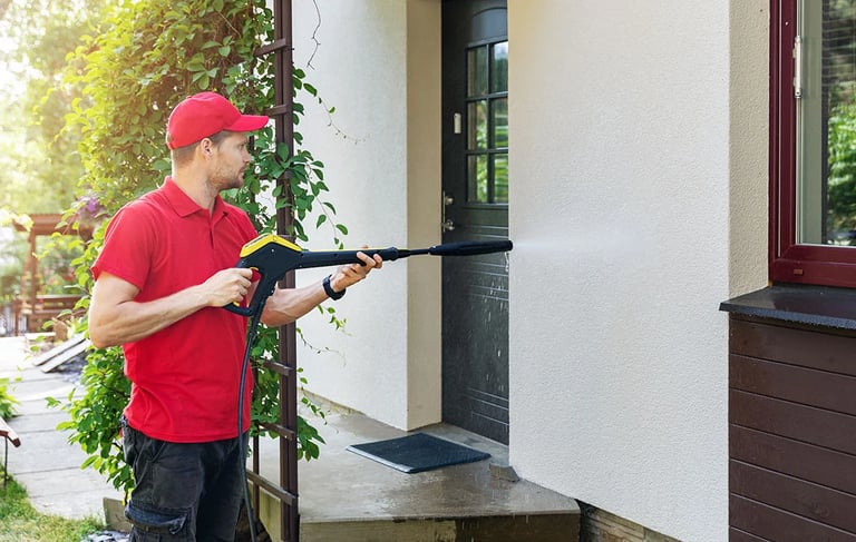 Nettoyage de façade à La Rochelle