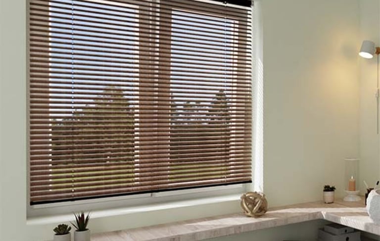 Store vénitiens en aluminium 