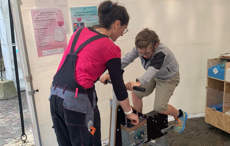 enfant qui recycle, vélo, atelier, atelier pédagogique, 