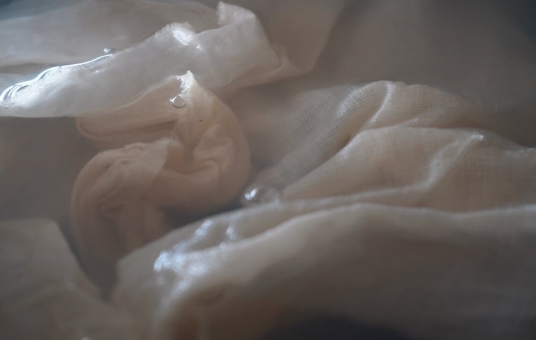 mordanting linen and cotton fabrics with aluminum acetate