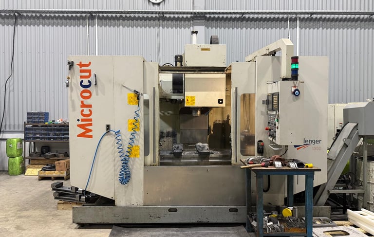 Microcat işleme merkezi 1300x700 4 eksen işleme merkezi