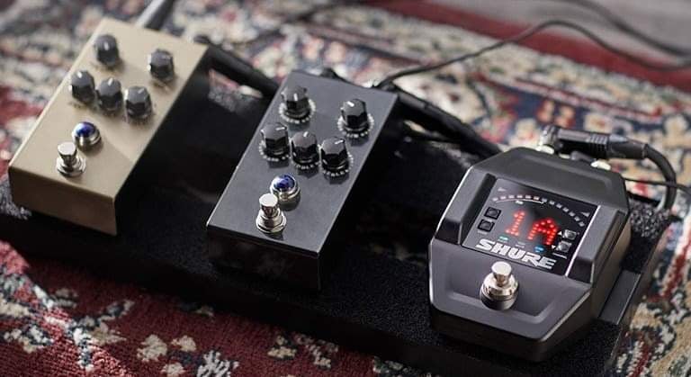 GLX-D+ Wireless Guitar Pedal System. For any inquiries , please contact us at 016 - 6308630.