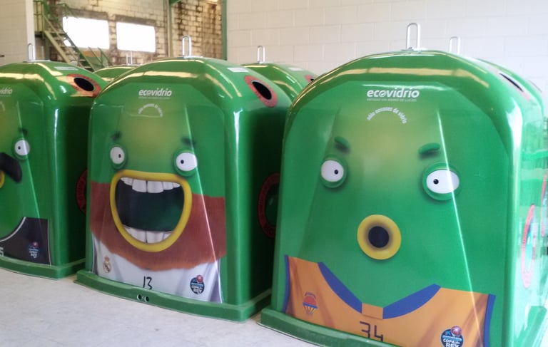 rotulación en vinilo impreso contenedores Ecovidrio final copa del Rey Coruña