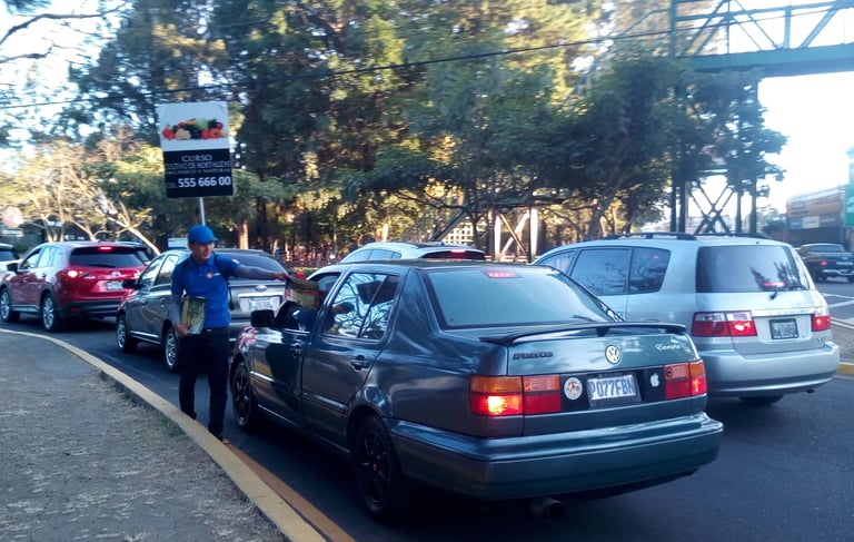 volanteo en guatemala, volanteo vehicular en puntos de alto trafico