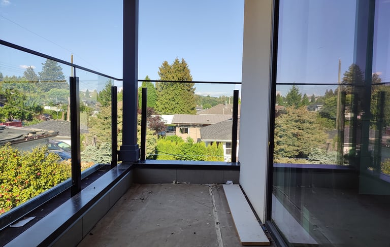 #APAMACONTRACTING #BURNABY #VANCOUVER #GLASSRAILING