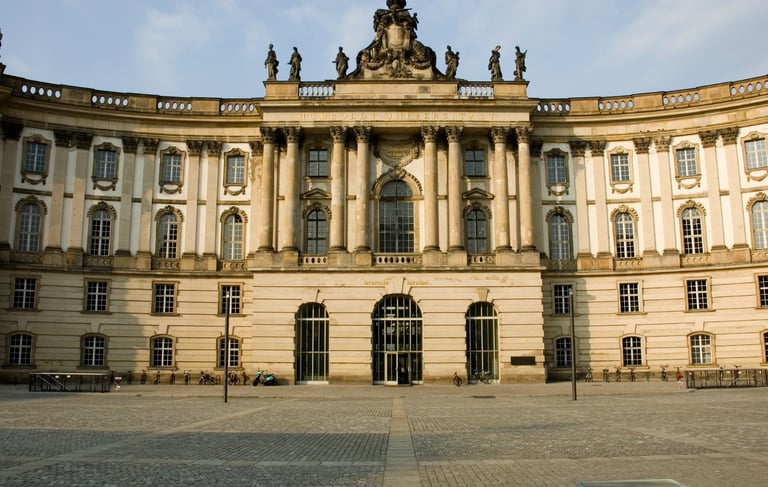 Almanya, Berlin'de Humbolt üniversitesinin ana binası