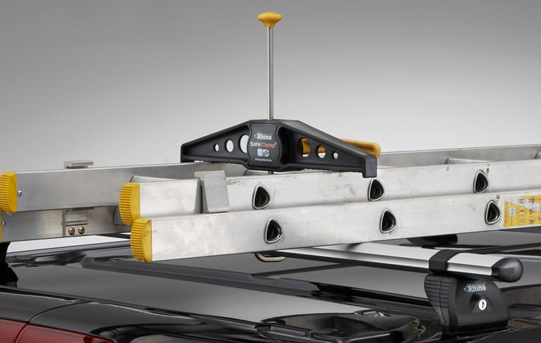 Kopėčių spaustai prie skersinių