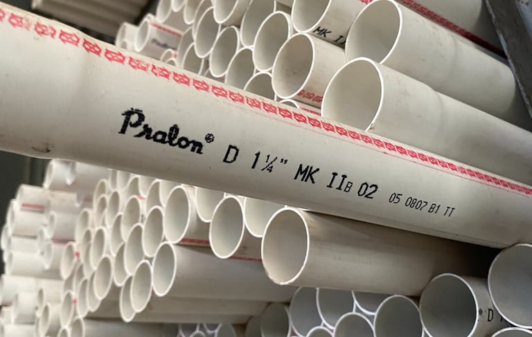 a bunch of pipes Distributor Pralon AW D 1 1/4"