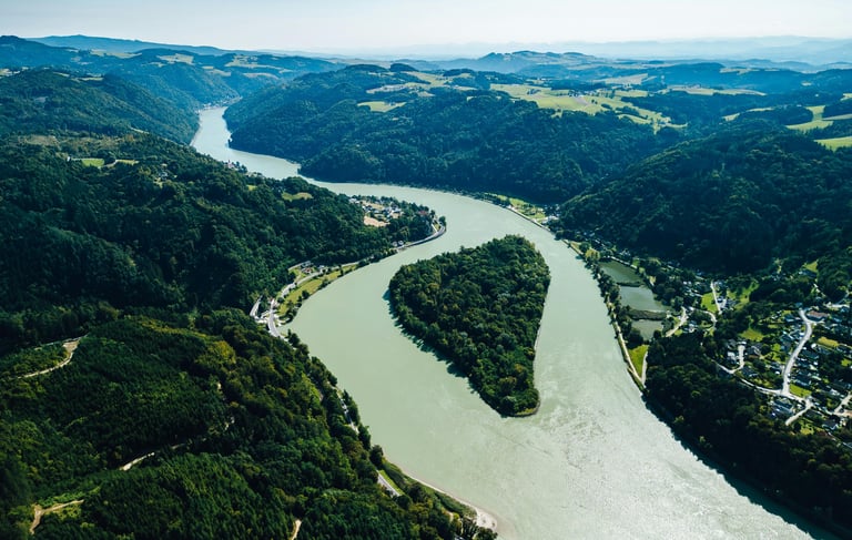 Niederösterreich, Donau durchquert den Strudengau