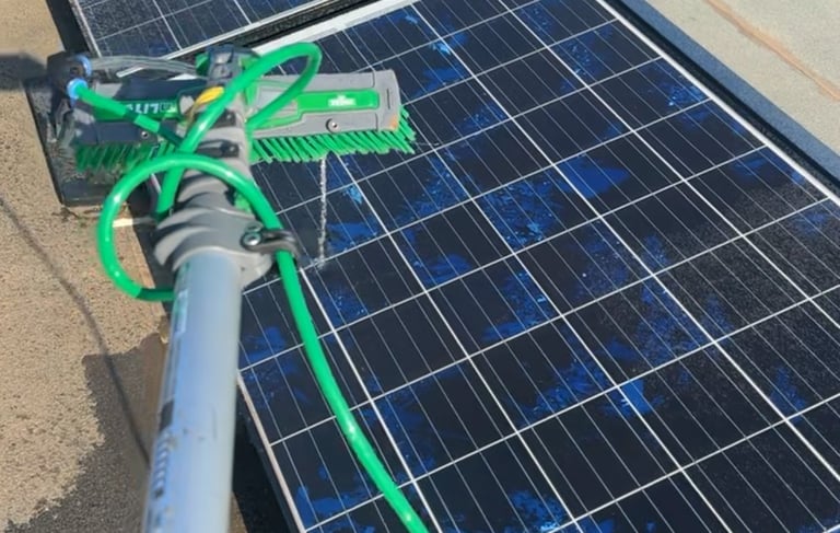 Nettoyage de panneaux solaires à Saint-Cyr-Sur-Mer