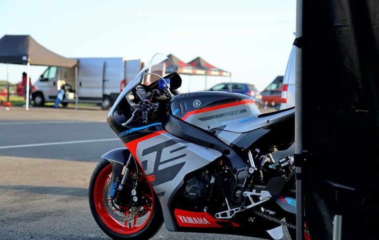 Yamaha R9