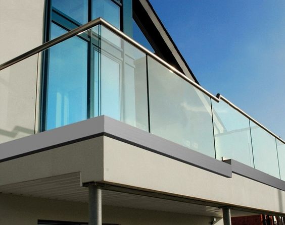 barandilla de aluminio y cristal exterior