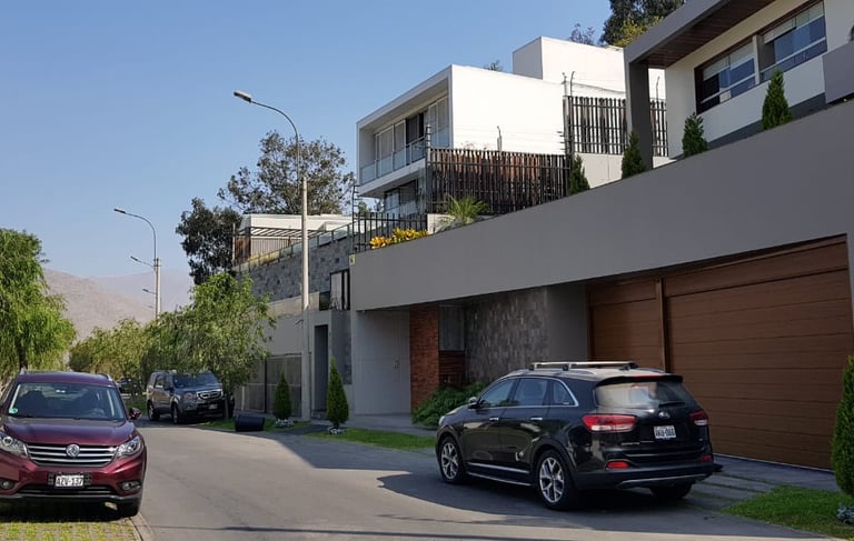 Casas diseñadas por Emilio Soyer Nash La Molina