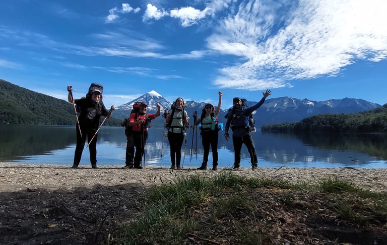 VOLCÁN LANÍN DE FONDO