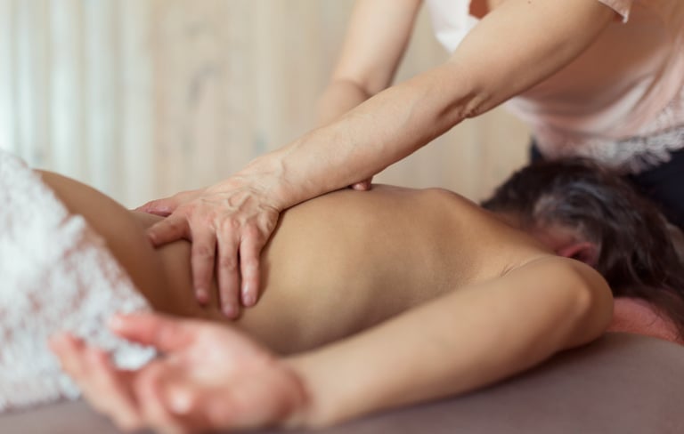 Massage relaxant L’Incantu, une invitation à la détente profonde et à la reconnexion à soi.