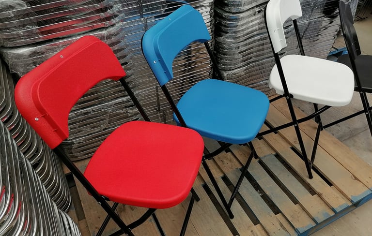 Silla pelgable de colores Venta de Mobiliario para Eventos Fiestas del Sol Mobiliario www.sillasymes