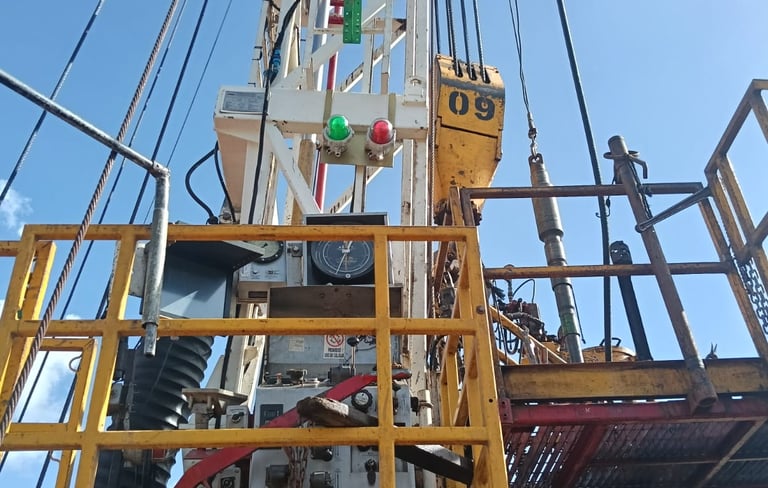 Descensos no controlados de bloques viajeros en Workover y perforación