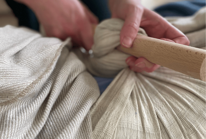 soin rebozo serrage bassin massage au tissu