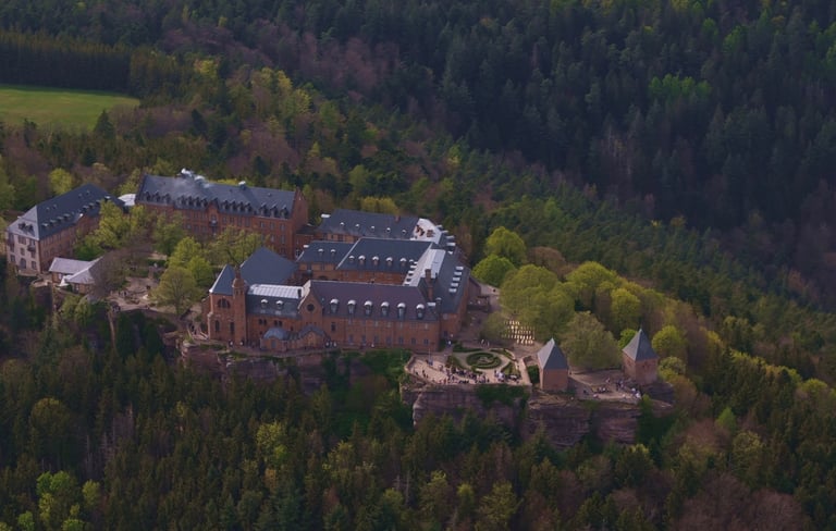 Vue aérienne par drone du Sanctuaire du Mont Sainte-Odile