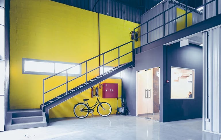 Steel platform and locker combination designed for Morespace by IN SAFE