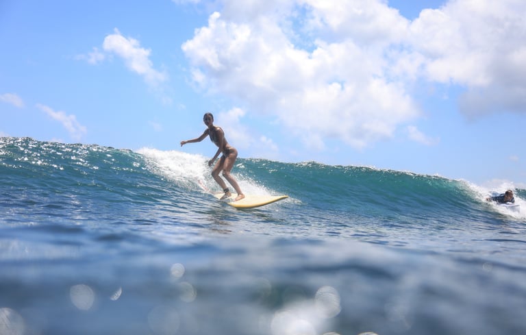 Surf in Padang Padang Beach